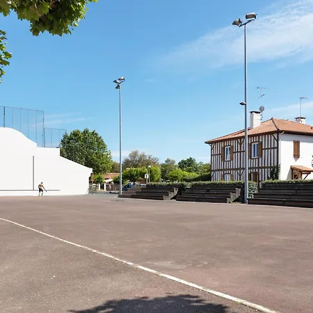 Saint Amon アパート